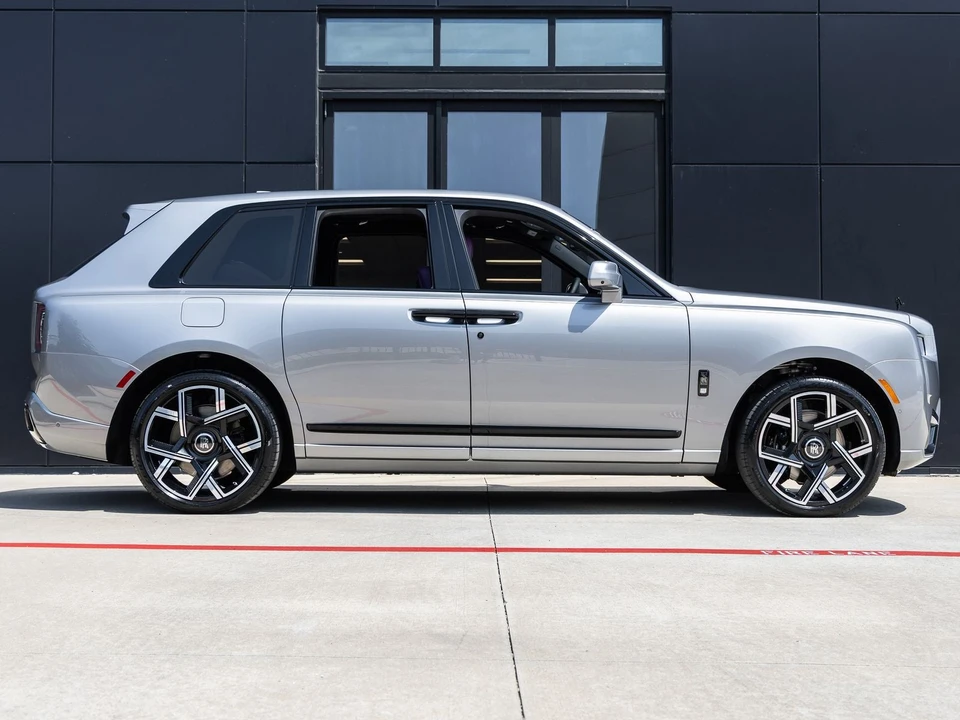 2027 Rolls-Royce Cullinan Black Badge - Image 12 of 31