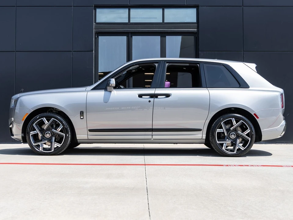 2027 Rolls-Royce Cullinan Black Badge - Image 3 of 31