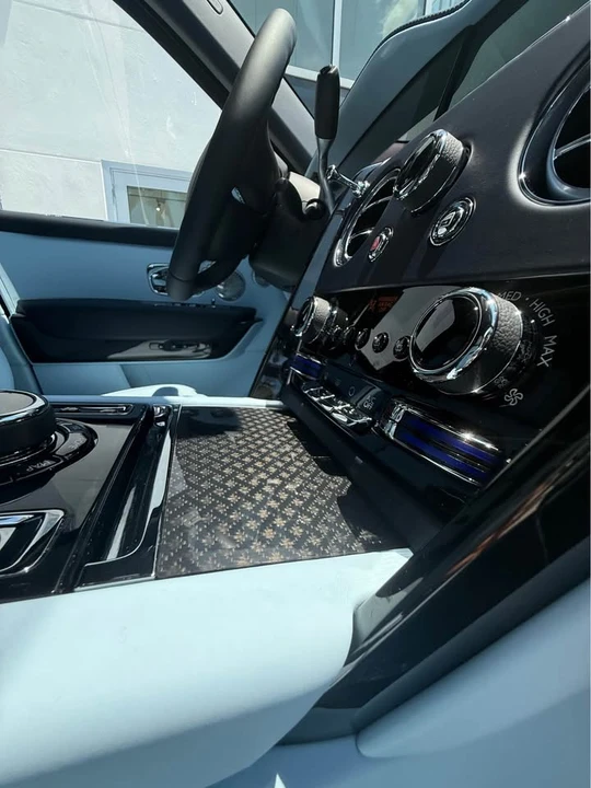 2027 Rolls-Royce Cullinan Black Badge - Image 9 of 15