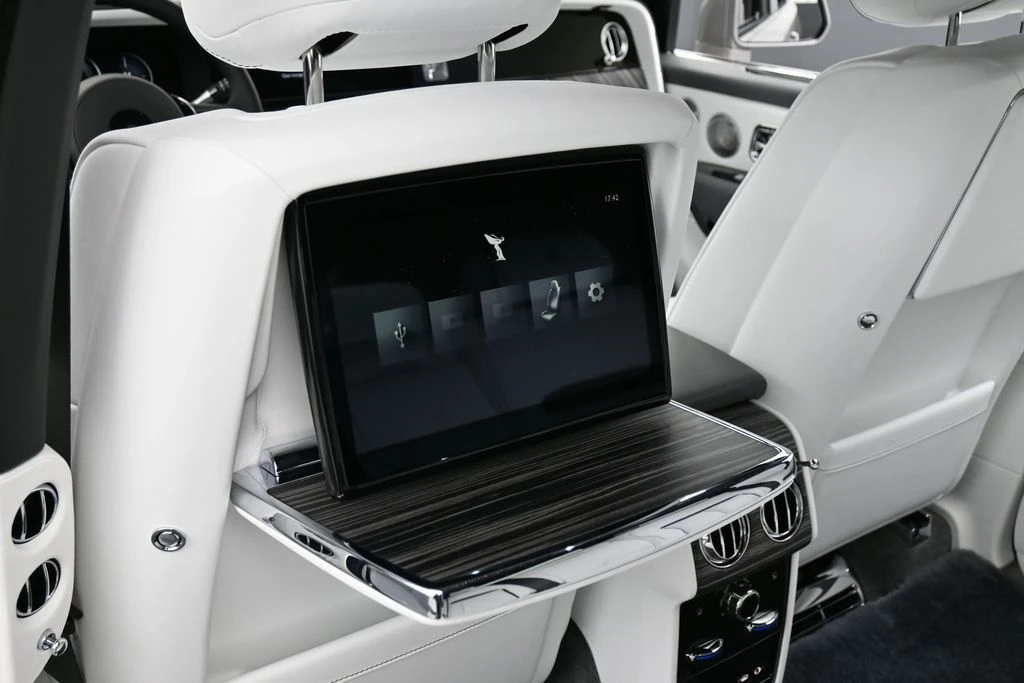 2027 Rolls-Royce Cullinan - Image 26 of 31