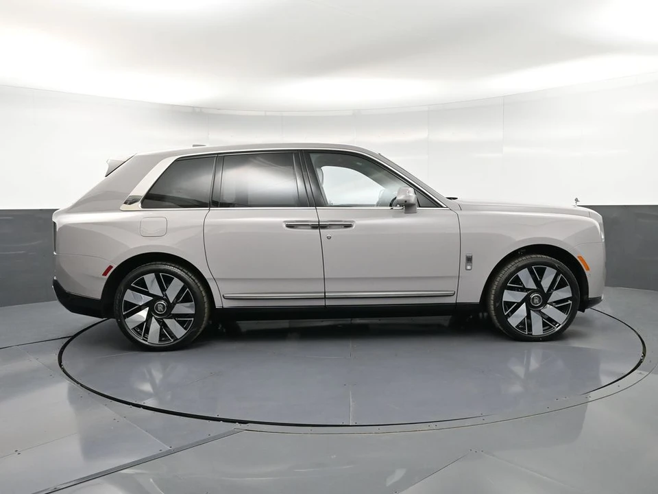 2027 Rolls-Royce Cullinan - Image 9 of 31