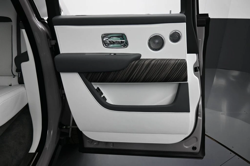 2027 Rolls-Royce Cullinan - Image 23 of 31