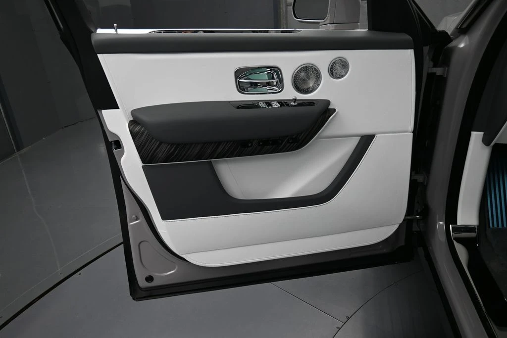 2027 Rolls-Royce Cullinan - Image 15 of 31