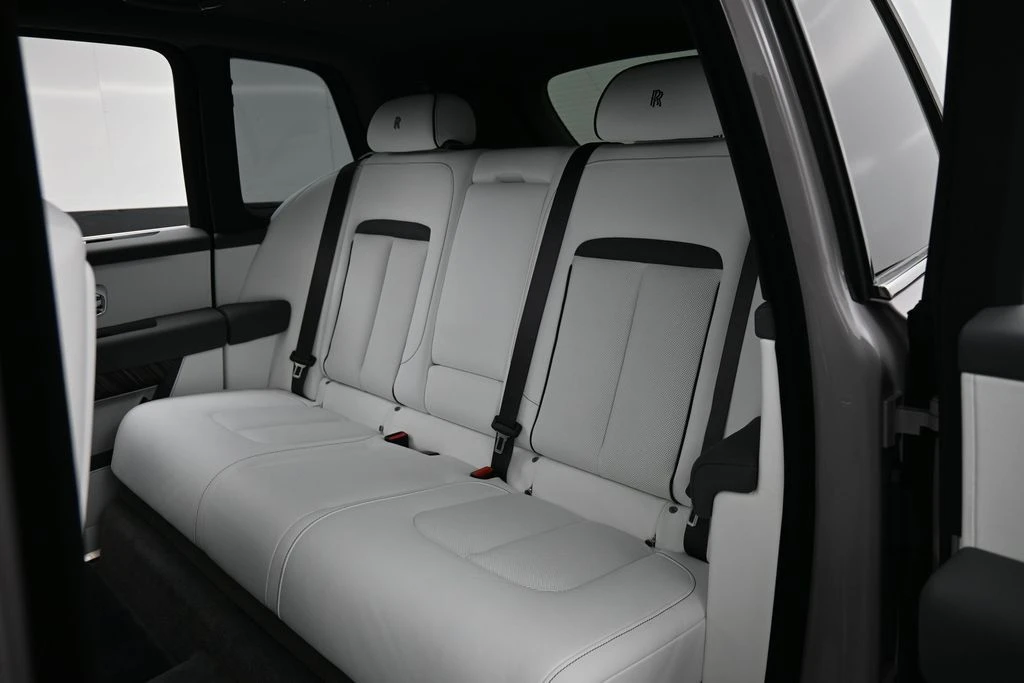2027 Rolls-Royce Cullinan - Image 24 of 31