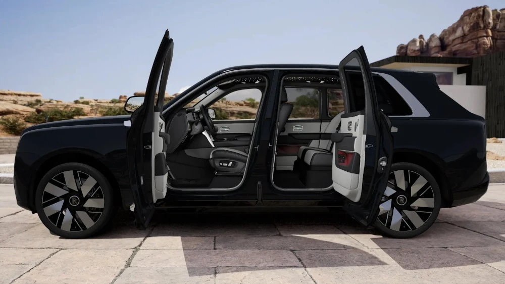2027 Rolls-Royce Cullinan - Image 10 of 11