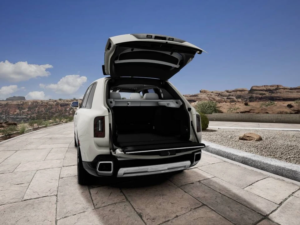 2027 Rolls-Royce Cullinan - Image 10 of 16
