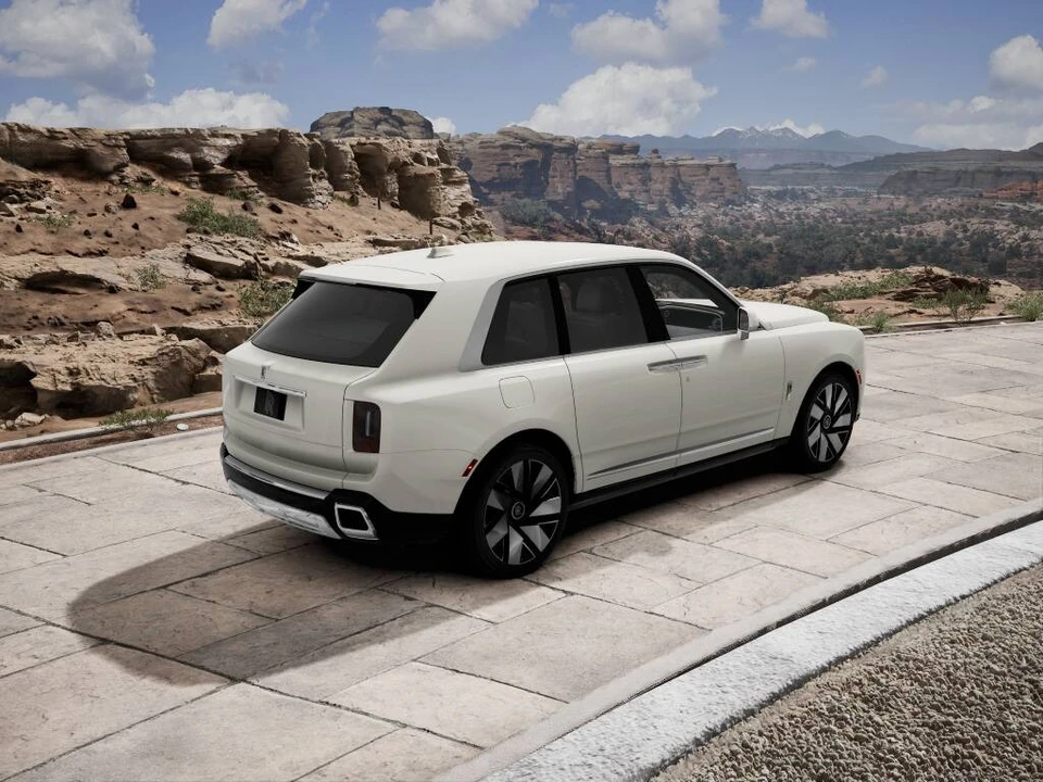 2027 Rolls-Royce Cullinan - Image 8 of 16