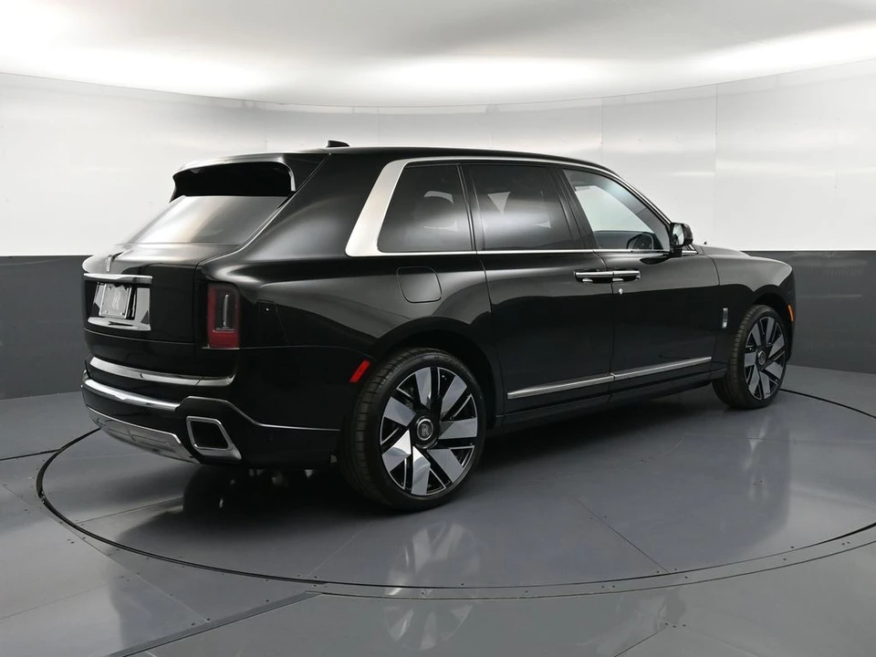 2027 Rolls-Royce Cullinan - Image 8 of 31