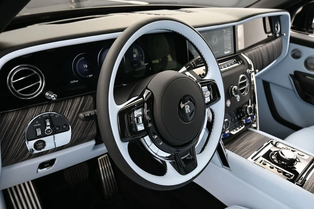 2027 Rolls-Royce Cullinan - Image 16 of 31