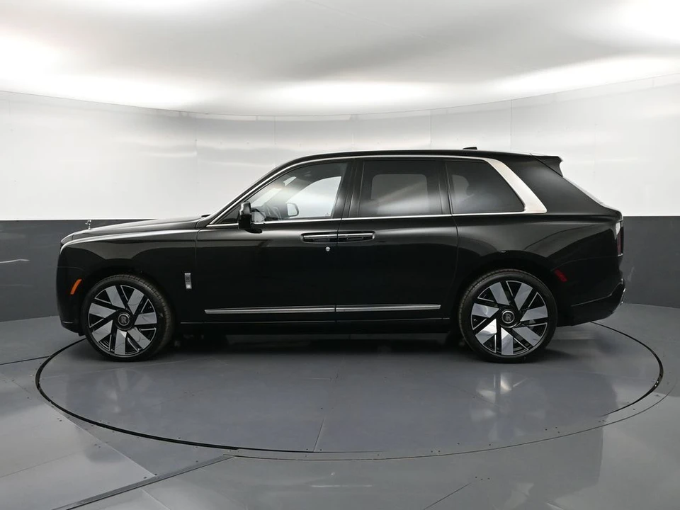 2027 Rolls-Royce Cullinan - Image 2 of 31