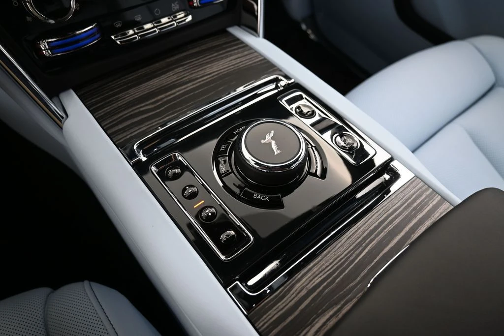 2027 Rolls-Royce Cullinan - Image 22 of 31
