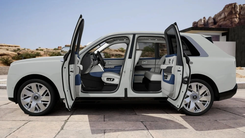 2027 Rolls-Royce Cullinan - Image 10 of 11