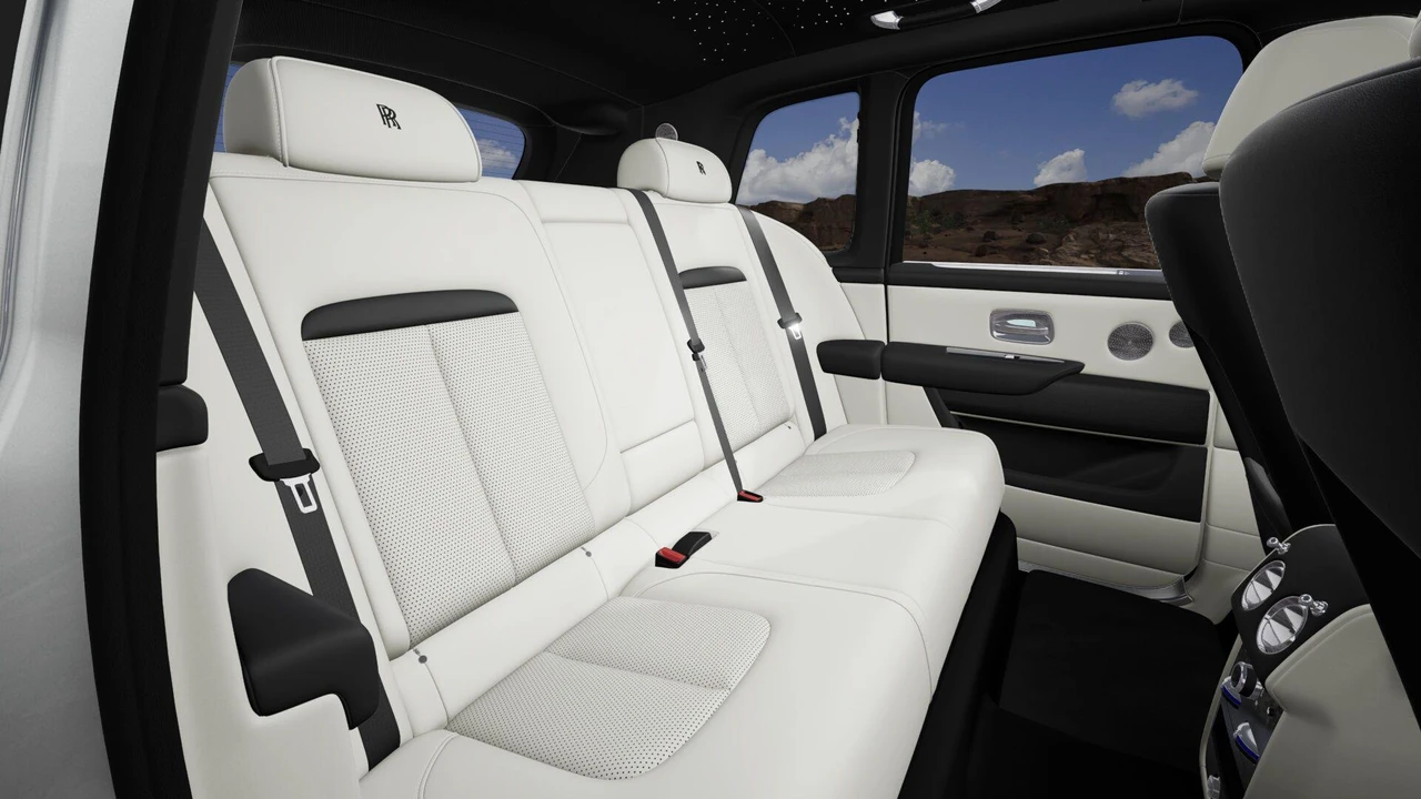 2027 Rolls-Royce Cullinan - Image 5 of 9