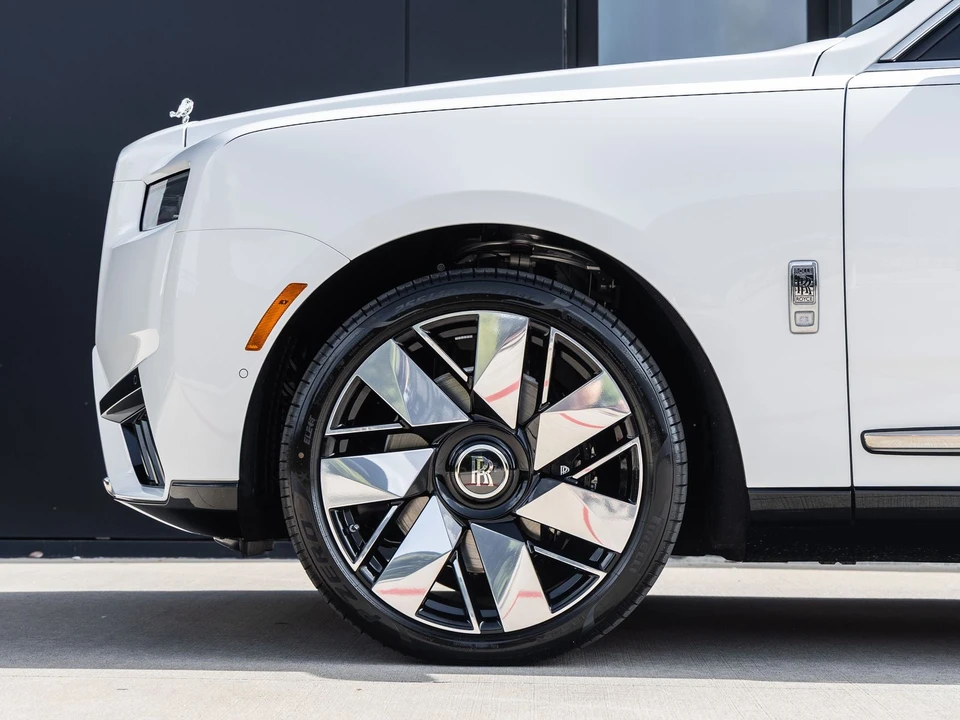2027 Rolls-Royce Cullinan - Image 13 of 31