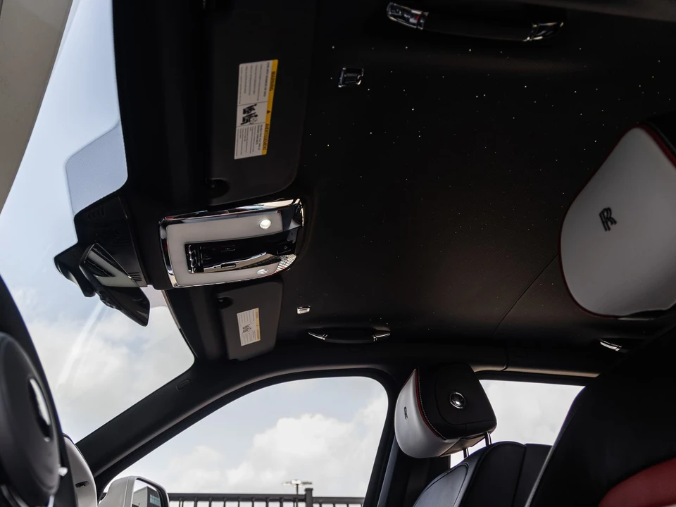 2027 Rolls-Royce Cullinan - Image 28 of 31