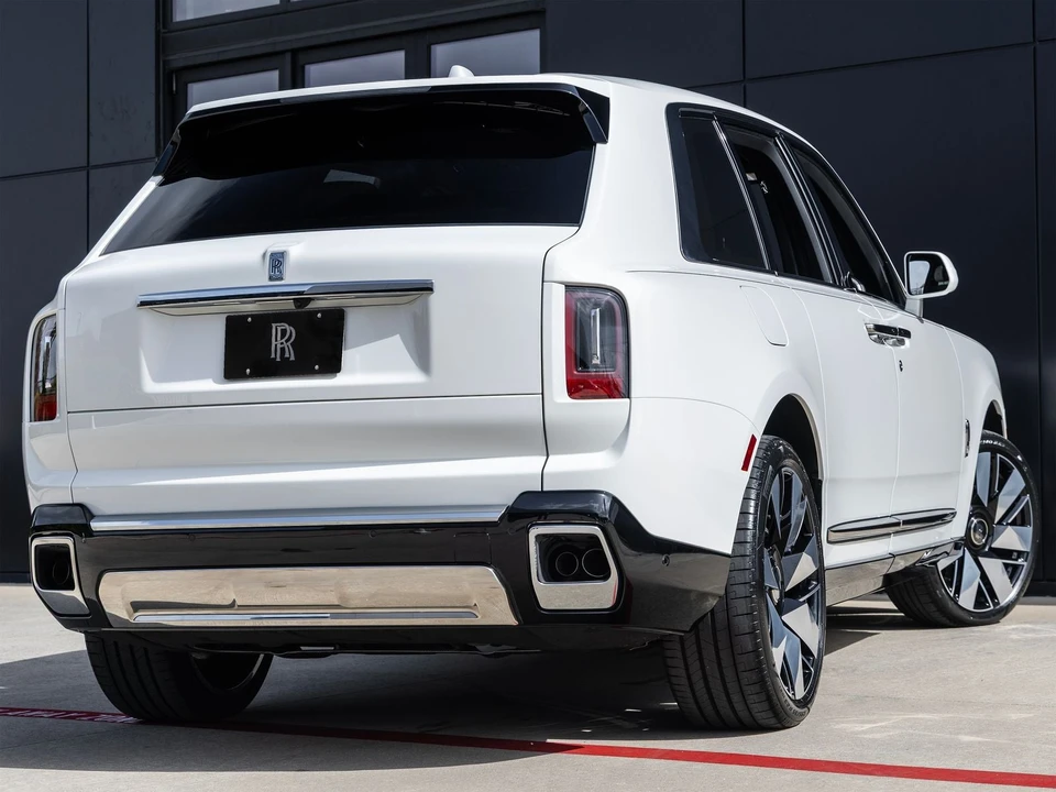 2027 Rolls-Royce Cullinan - Image 2 of 31