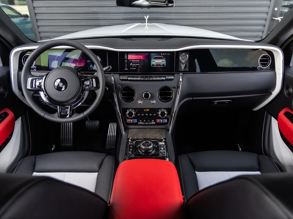 2027 Rolls-Royce Cullinan - Image 4 of 31