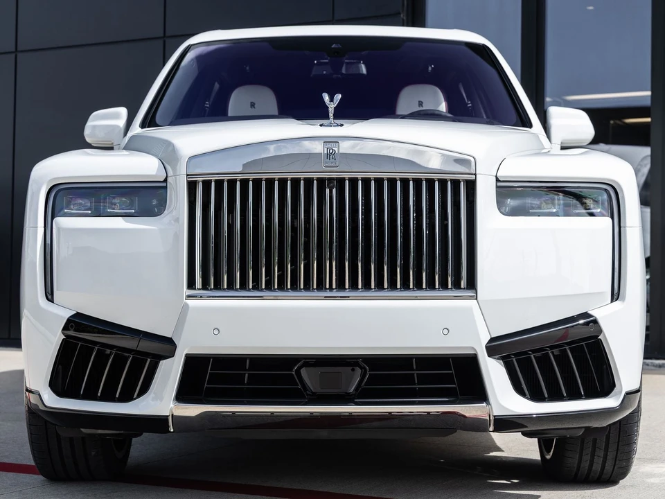 2027 Rolls-Royce Cullinan - Image 7 of 31
