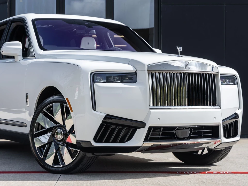 2027 Rolls-Royce Cullinan - Image 8 of 31