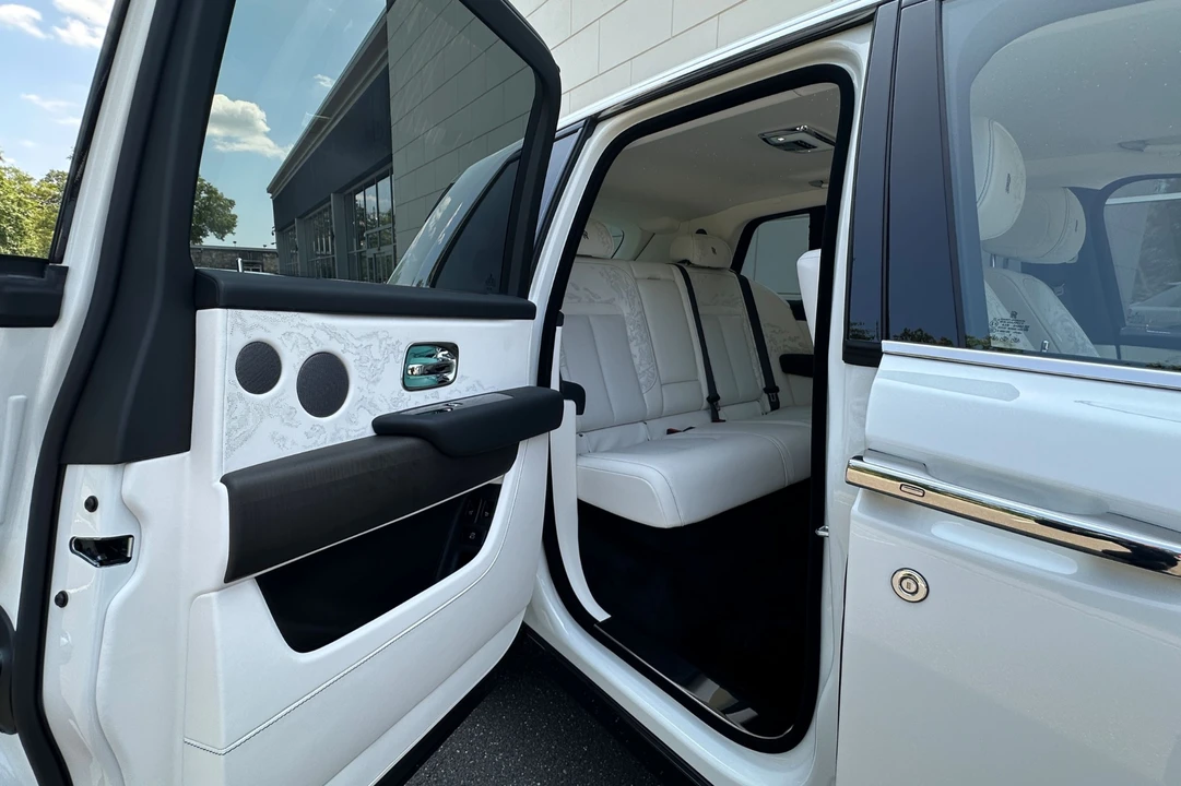 2027 Rolls-Royce Cullinan - Image 18 of 24
