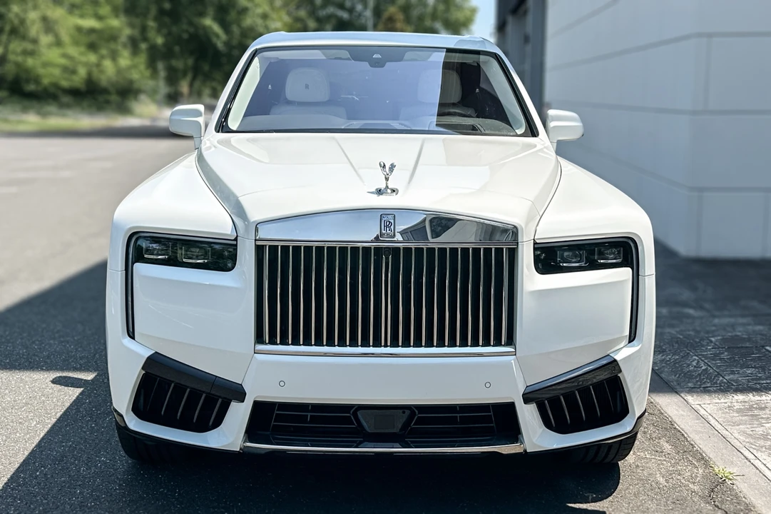 2027 Rolls-Royce Cullinan - Image 4 of 24