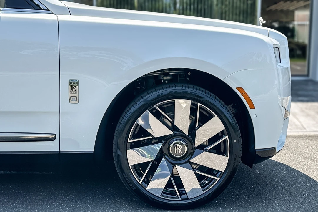 2027 Rolls-Royce Cullinan - Image 23 of 24