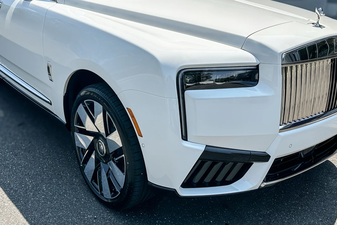 2027 Rolls-Royce Cullinan - Image 24 of 24