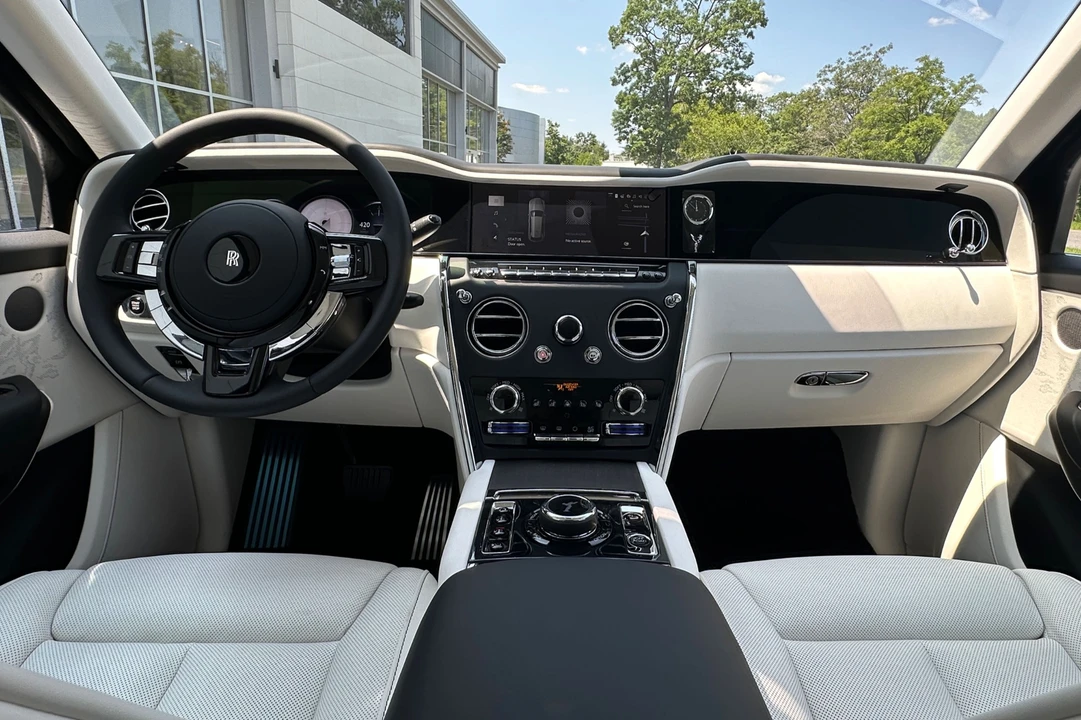 2027 Rolls-Royce Cullinan - Image 6 of 24