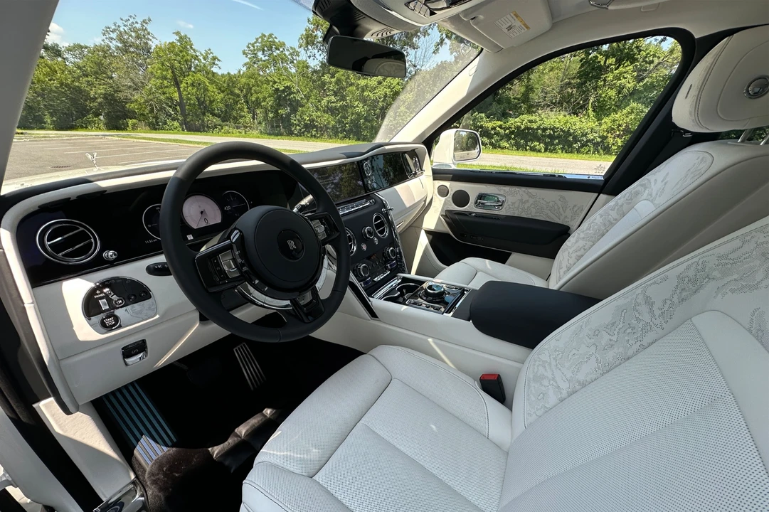 2027 Rolls-Royce Cullinan - Image 8 of 24