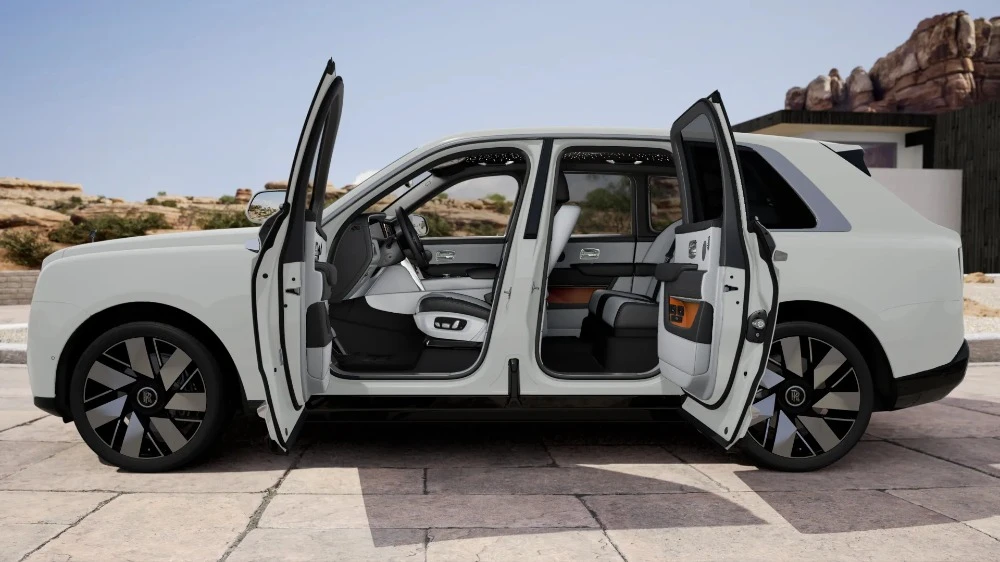 2027 Rolls-Royce Cullinan - Image 10 of 11