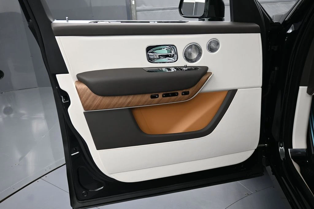 2027 Rolls-Royce Cullinan - Image 15 of 31