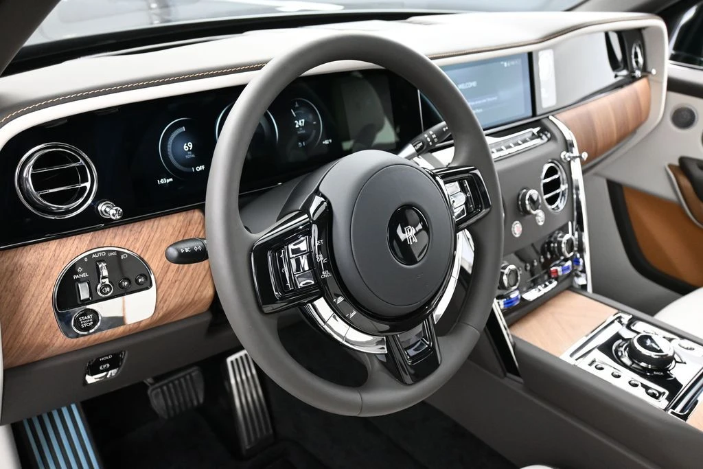 2027 Rolls-Royce Cullinan - Image 16 of 31