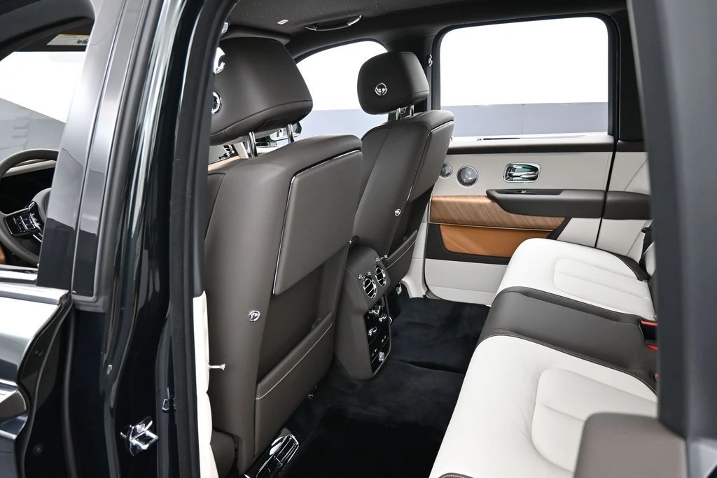2027 Rolls-Royce Cullinan - Image 25 of 31