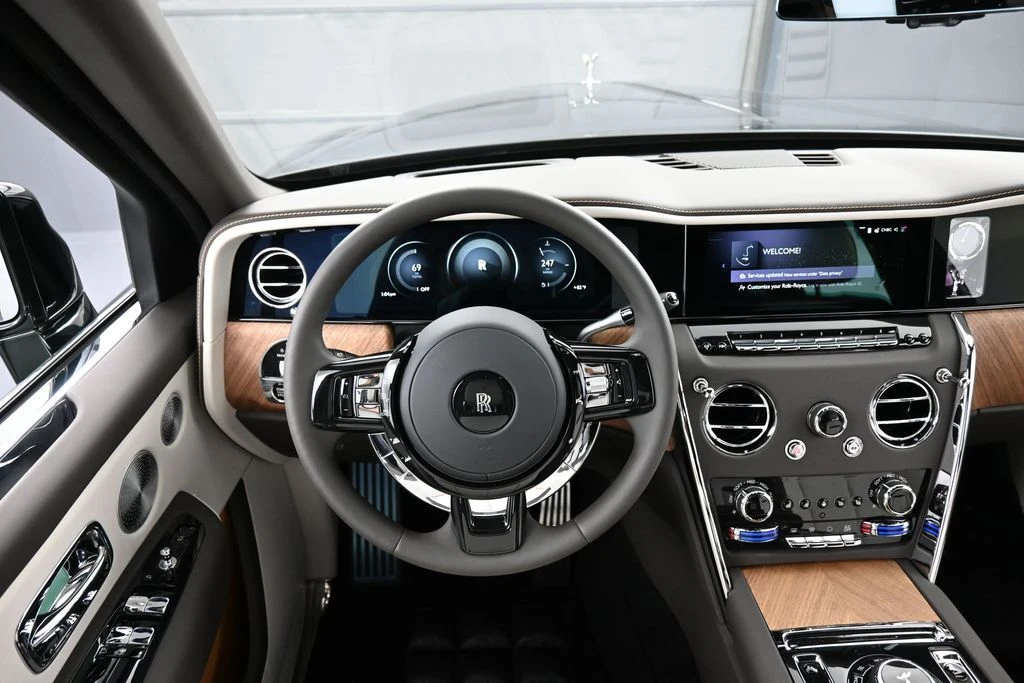 2027 Rolls-Royce Cullinan - Image 17 of 31