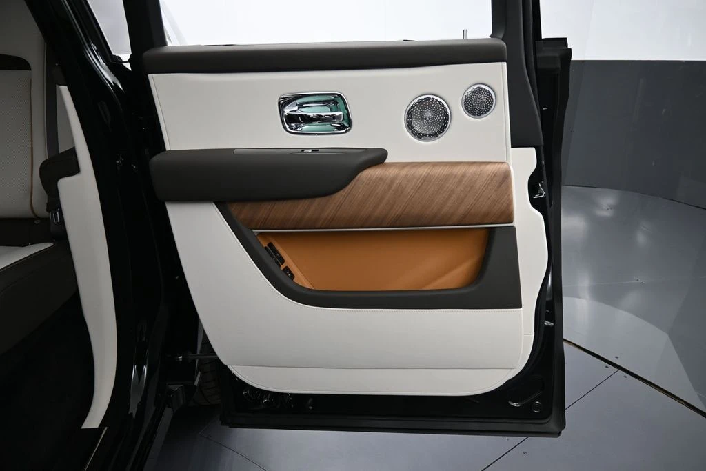 2027 Rolls-Royce Cullinan - Image 23 of 31