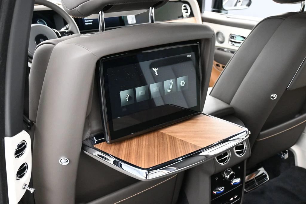 2027 Rolls-Royce Cullinan - Image 26 of 31