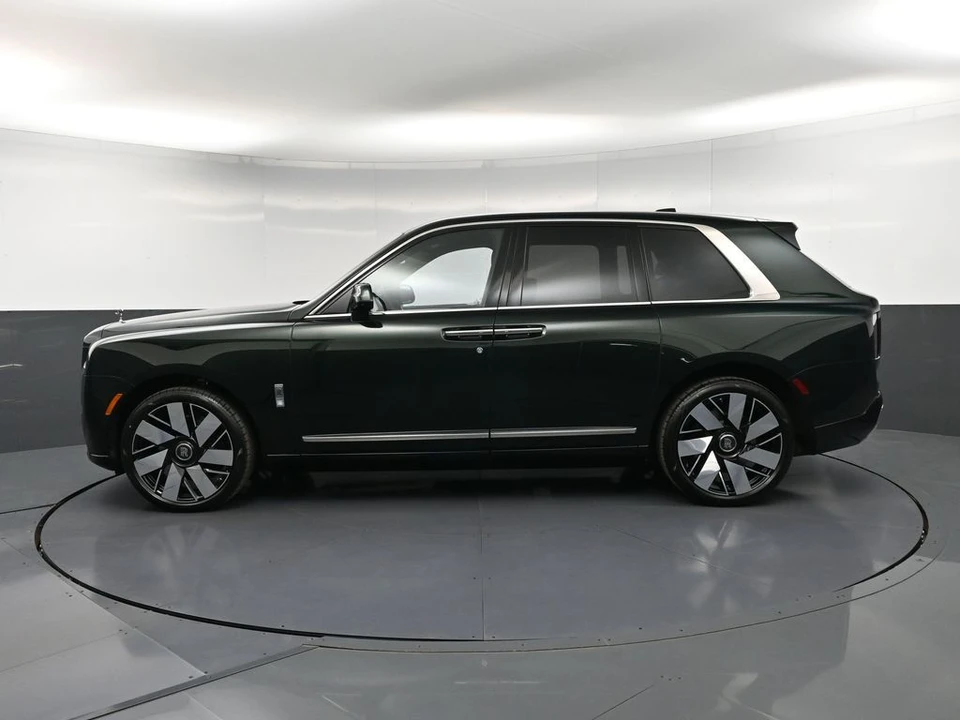 2027 Rolls-Royce Cullinan - Image 2 of 31