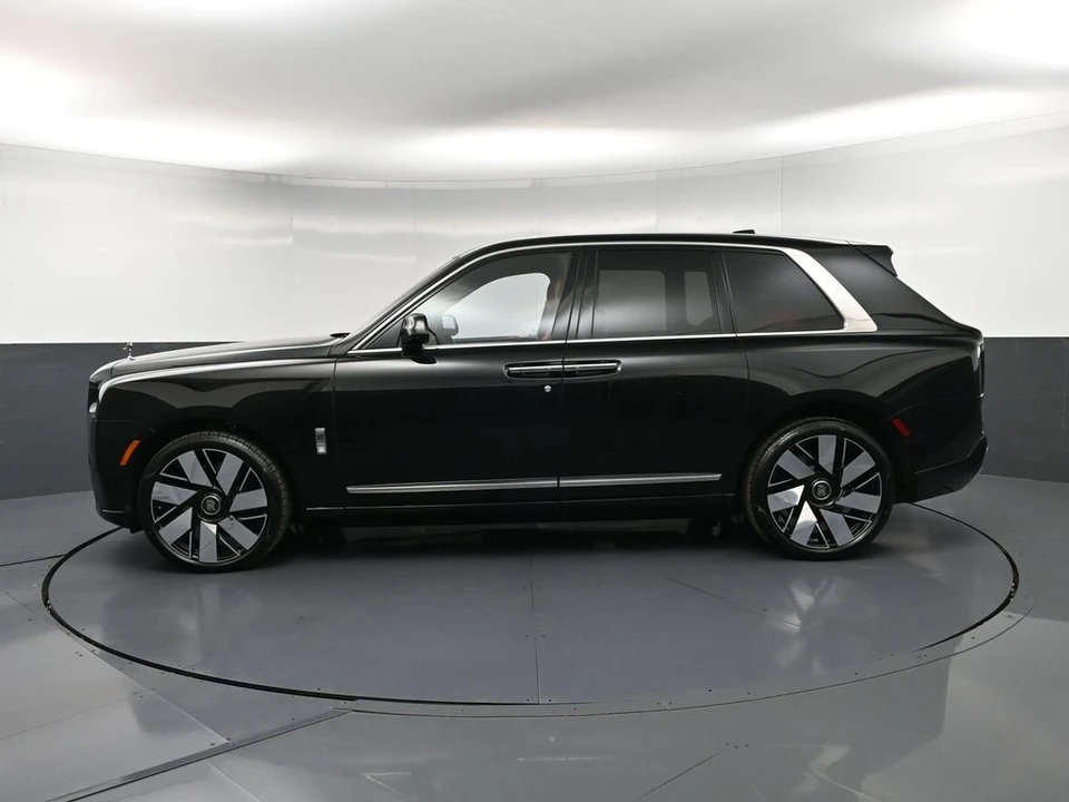 2027 Rolls-Royce Cullinan - Image 2 of 31