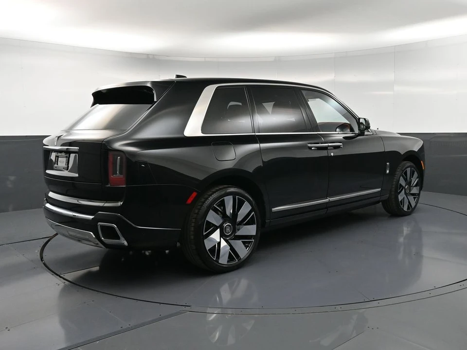 2027 Rolls-Royce Cullinan - Image 8 of 31