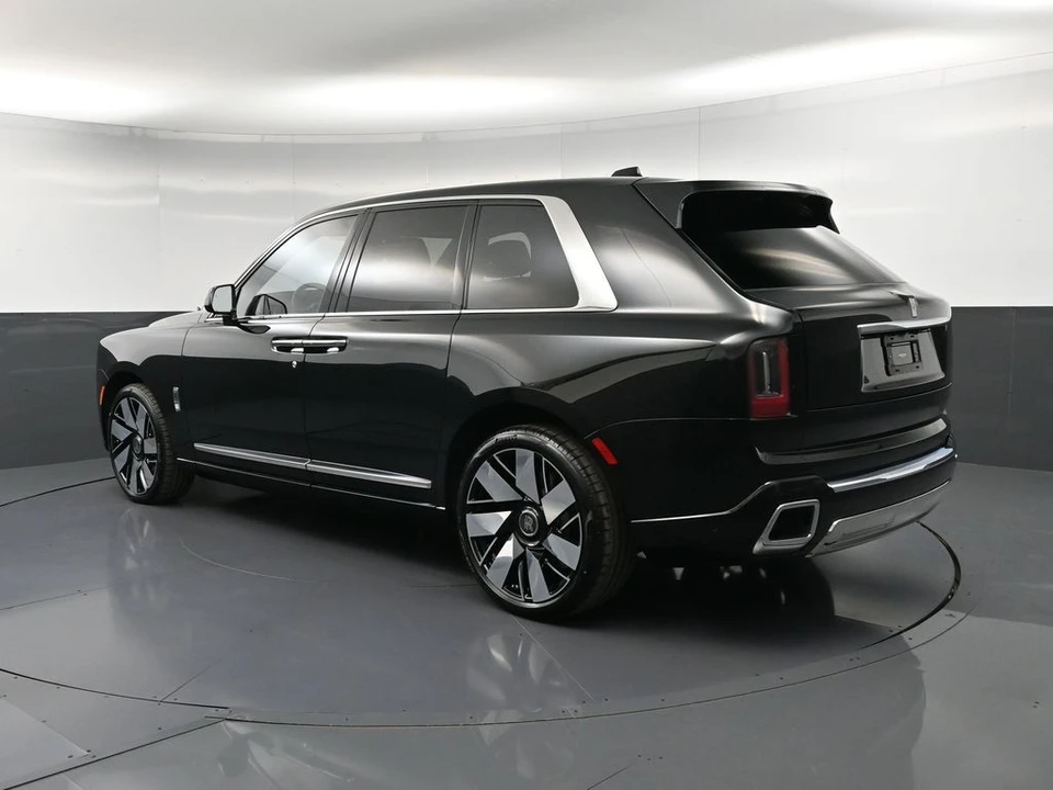 2027 Rolls-Royce Cullinan - Image 3 of 31