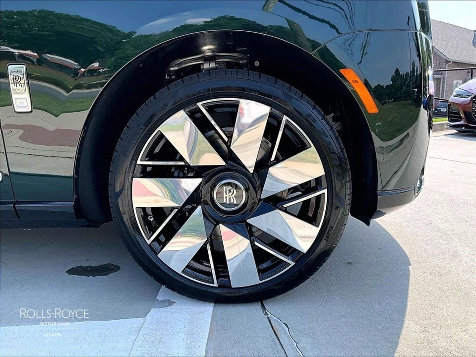 2027 Rolls-Royce Cullinan - Image 16 of 16