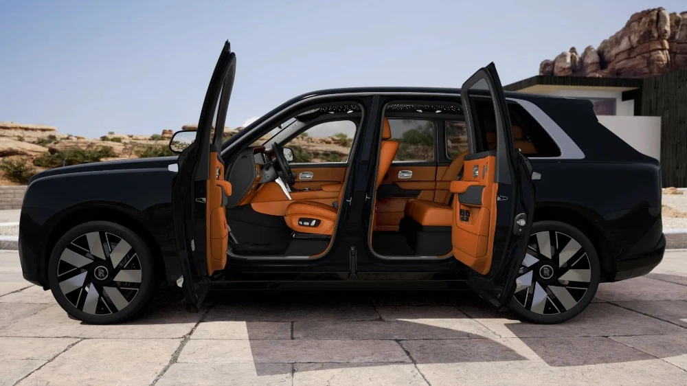 2027 Rolls-Royce Cullinan - Image 10 of 11