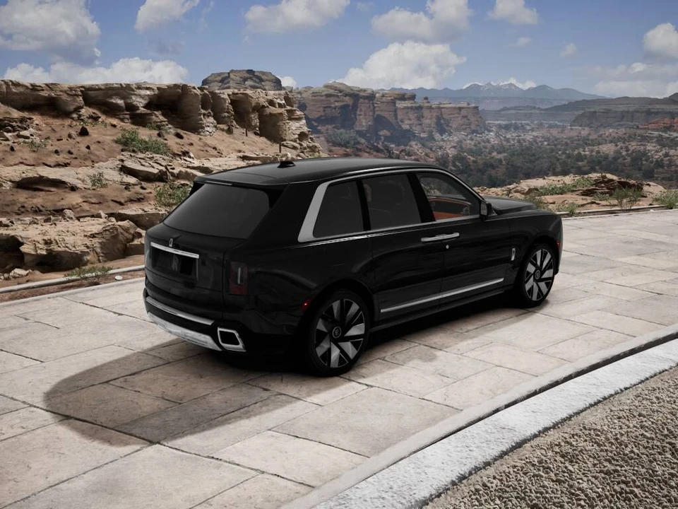 2027 Rolls-Royce Cullinan - Image 8 of 15