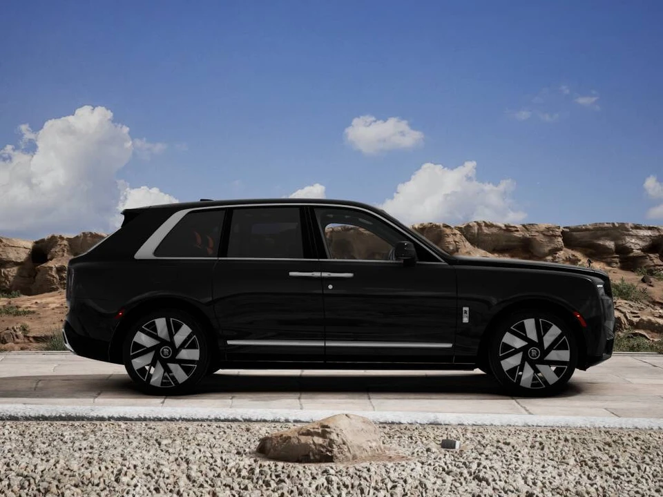 2027 Rolls-Royce Cullinan - Image 4 of 15