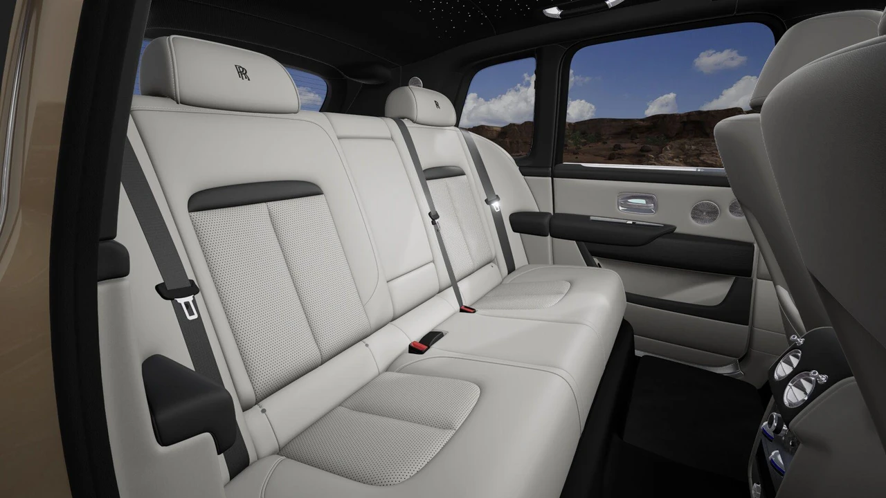 2027 Rolls-Royce Cullinan - Image 6 of 9