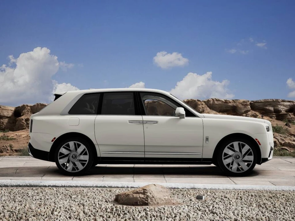 2027 Rolls-Royce Cullinan - Image 6 of 15