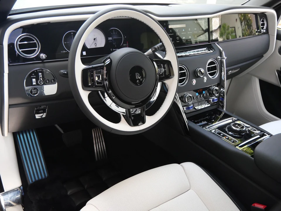 2027 Rolls-Royce Cullinan - Image 22 of 31