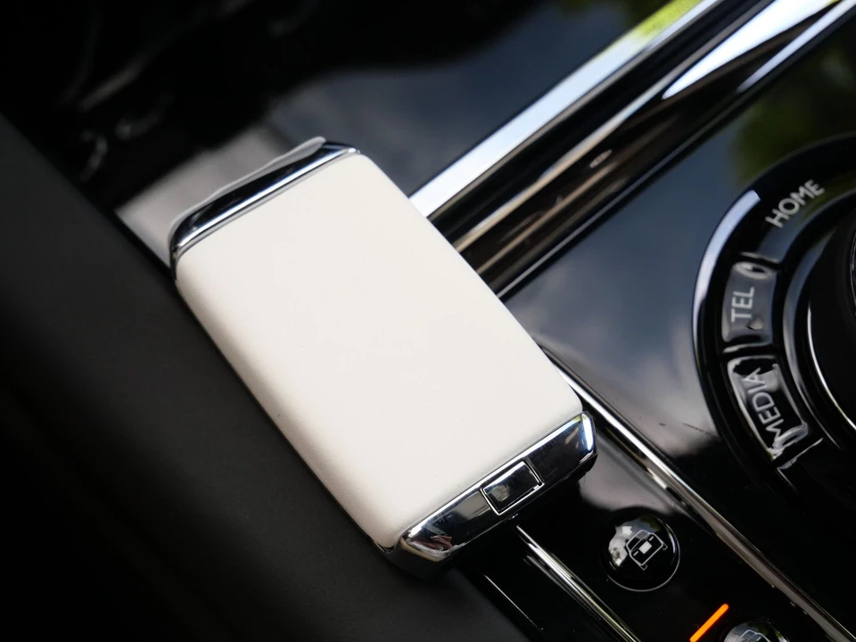 2027 Rolls-Royce Cullinan - Image 15 of 31