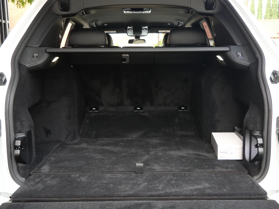 2027 Rolls-Royce Cullinan - Image 28 of 31