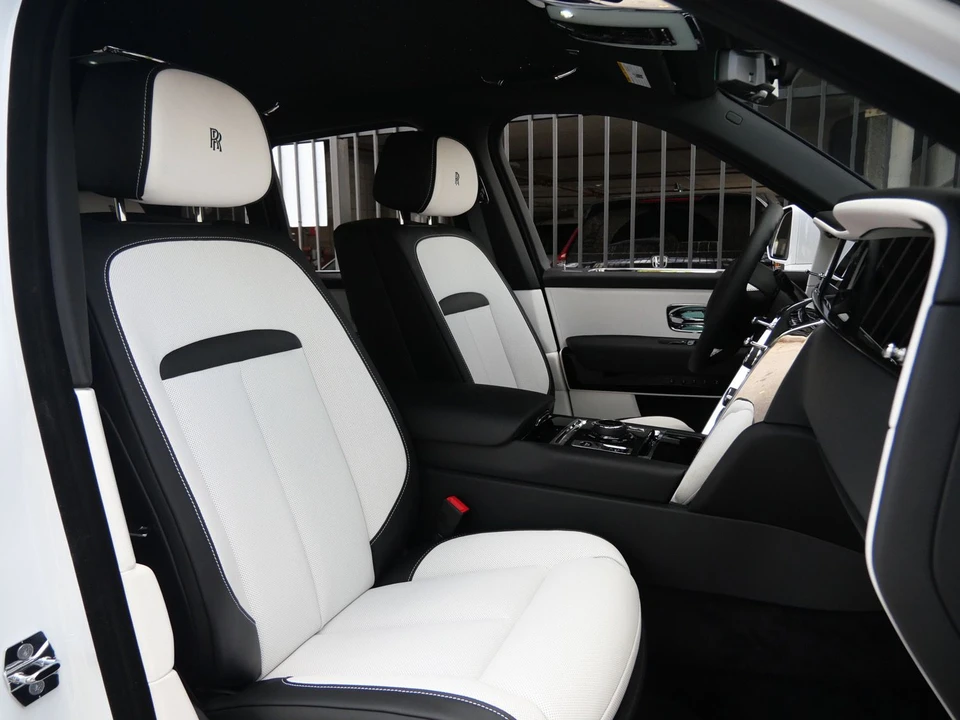 2027 Rolls-Royce Cullinan - Image 30 of 31
